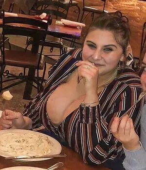 Caroline Casbon OnlyFans Leaked Free Thumbnail Picture - #2TrI7V4fo1