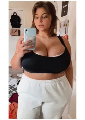 Caroline Casbon OnlyFans Leaked Free Thumbnail Picture - #NzWqtq4L75