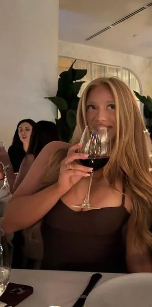 Caroline Malloy OnlyFans Leaked Free Thumbnail Picture - #XRsvAdonkh