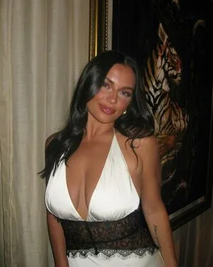 Caroline Smith OnlyFans Leaked Free Thumbnail Picture - #MKVup9wCy3