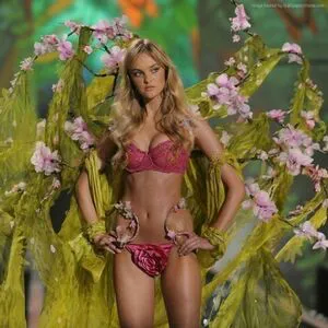 Caroline Trentini OnlyFans Leaked Free Thumbnail Picture - #i9LVn8vymh