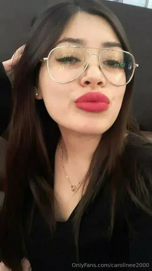 Carolinee2000 OnlyFans Leaked Free Thumbnail Picture - #QU3vNa19Bi