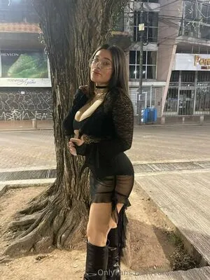 Carolinee2000 OnlyFans Leaked Free Thumbnail Picture - #czqlb2pbVz