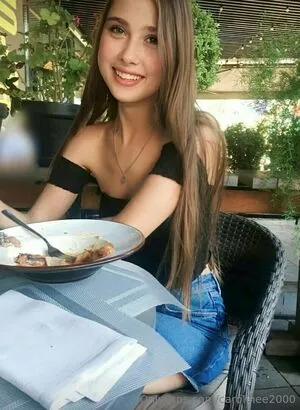 Carolinee2000 OnlyFans Leaked Free Thumbnail Picture - #javQH61trQ