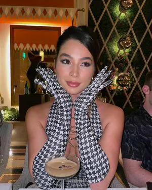 Carolinekwan OnlyFans Leaked Free Thumbnail Picture - #19J2CERgmz
