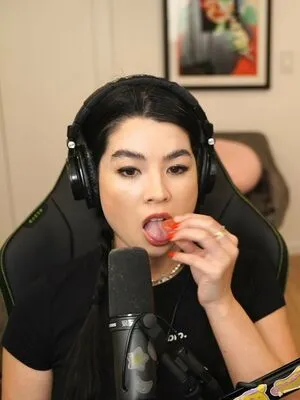 Carolinekwan OnlyFans Leaked Free Thumbnail Picture - #9Yr8lcnbAv