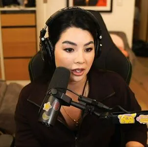 Carolinekwan OnlyFans Leaked Free Thumbnail Picture - #DIXSUpNj3E