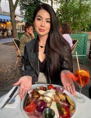 Carolinekwan OnlyFans Leaked Free Thumbnail Picture - #GiFZrxHpUv
