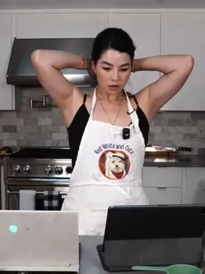 Carolinekwan OnlyFans Leaked Free Thumbnail Picture - #HAyP0s4oLD