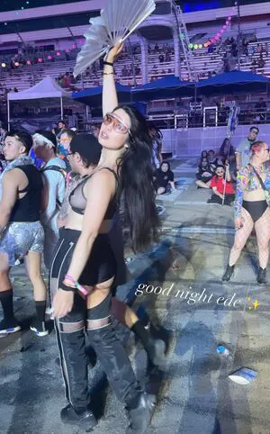 Carolinekwan OnlyFans Leaked Free Thumbnail Picture - #ICVlRDj9WK