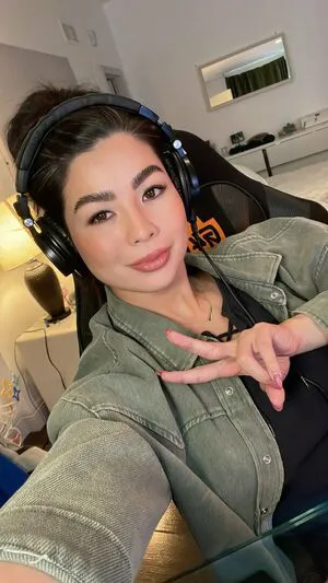 Carolinekwan OnlyFans Leaked Free Thumbnail Picture - #IlojmuPvgP