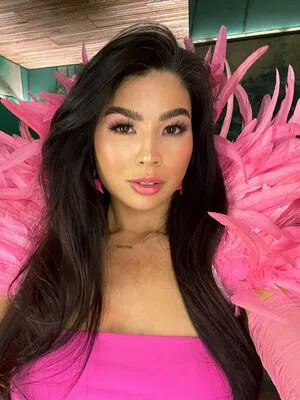 Carolinekwan OnlyFans Leaked Free Thumbnail Picture - #Y8UkT0rrbX