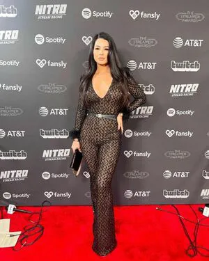 Carolinekwan OnlyFans Leaked Free Thumbnail Picture - #fepEja6vXK