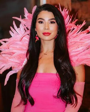 Carolinekwan OnlyFans Leaked Free Thumbnail Picture - #hRQa3Hg9HR