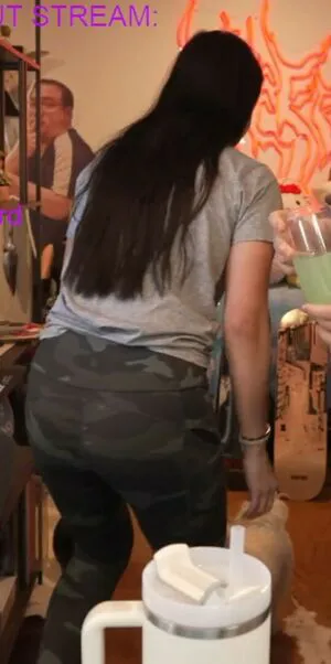 Carolinekwan OnlyFans Leaked Free Thumbnail Picture - #jzJ8RXK7Nh