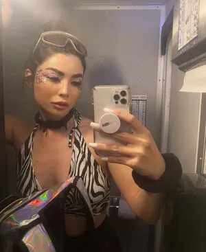 Carolinekwan OnlyFans Leaked Free Thumbnail Picture - #pdtMBtqcgR