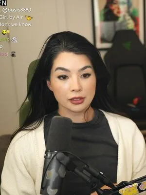 Carolinekwan OnlyFans Leaked Free Thumbnail Picture - #tdIFh0TdDs
