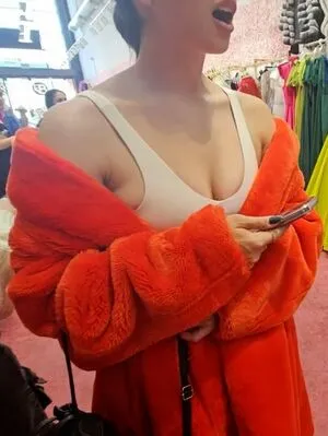 Carolinekwan OnlyFans Leaked Free Thumbnail Picture - #x9Lbf6qQjv