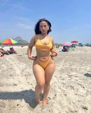 Carolinelloo OnlyFans Leaked Free Thumbnail Picture - #Kwf5Q9u2F3