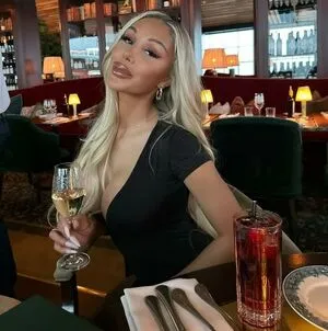 Carolinenitter OnlyFans Leaked Free Thumbnail Picture - #usFBRNwqD3