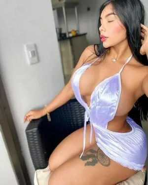 Carovelez Betancourth OnlyFans Leaked Free Thumbnail Picture - #nEipd0OG0n