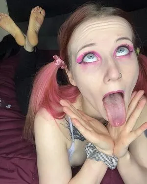 Carrie Cannie OnlyFans Leaked Free Thumbnail Picture - #1DOmFLWScF