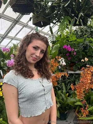 Carriemadsinfree OnlyFans Leaked Free Thumbnail Picture - #fppCxWB3NA