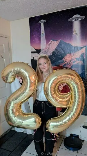 Carrs Content OnlyFans Leaked Free Thumbnail Picture - #YGPngKN3ee