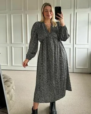 Carys Whittaker OnlyFans Leaked Free Thumbnail Picture - #4OBxzI3kBe