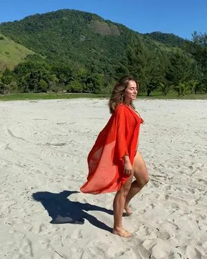 Cassia Linhares OnlyFans Leaked Free Thumbnail Picture - #E2xFfN1eiV