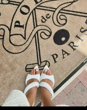 Cata Freer OnlyFans Leaked Free Thumbnail Picture - #nVNJlp4AAL