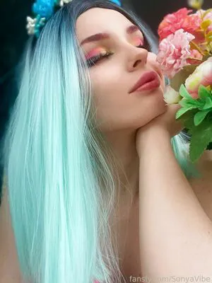 Catch My Vibe OnlyFans Leaked Free Thumbnail Picture - #23RccoUQt8
