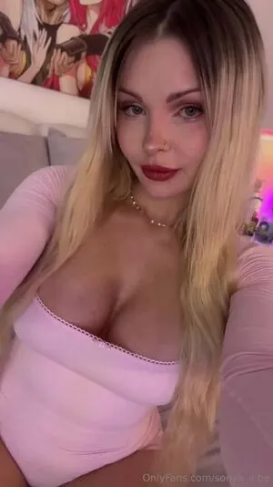 Catch My Vibe OnlyFans Leaked Free Thumbnail Picture - #j8KpZNEiRW