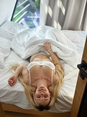 Catch My Vibe OnlyFans Leaked Free Thumbnail Picture - #yQ0qmC2Ull