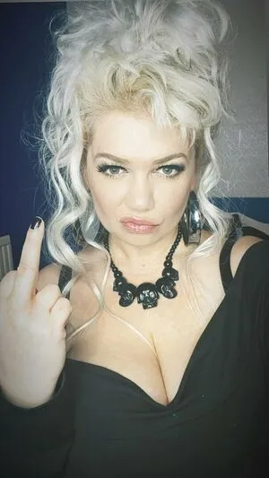 Catherin Sharpies OnlyFans Leaked Free Thumbnail Picture - #LY3c71golo