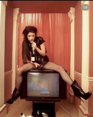 Catherine Zeta-Jones OnlyFans Leaked Free Thumbnail Picture - #YzJLzVVX5Q