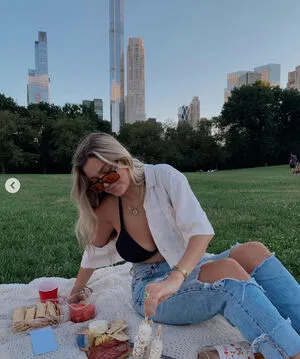 Catie A OnlyFans Leaked Free Thumbnail Picture - #DV1y99Zym2