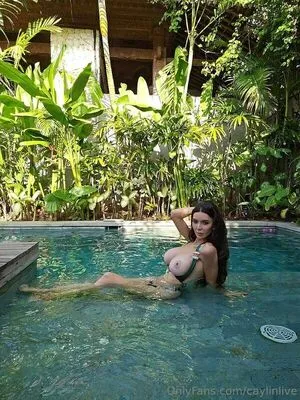 Caylinlive OnlyFans Leaked Free Thumbnail Picture - #4AYl2hMgEE