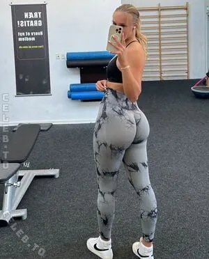 Cecilie Hoyer OnlyFans Leaked Free Thumbnail Picture - #kLITEik8xi