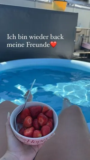 Celina Heinrichs OnlyFans Leaked Free Thumbnail Picture - #1dGFx2Efrn