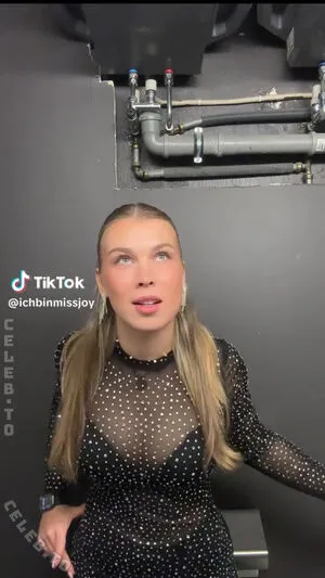 Celinajoyy OnlyFans Leaked Free Thumbnail Picture - #E88NQLByJP