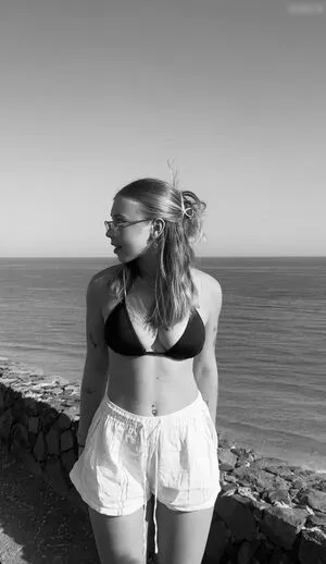 Celinajoyy OnlyFans Leaked Free Thumbnail Picture - #KILT1yKGze