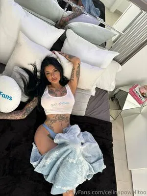 Celinapowelltoo OnlyFans Leaked Free Thumbnail Picture - #i2ACtversc