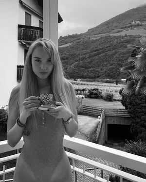 Celinealbar OnlyFans Leaked Free Thumbnail Picture - #eDMkW8tANJ