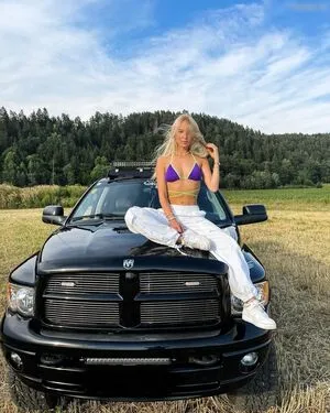 Celinealbar OnlyFans Leaked Free Thumbnail Picture - #nJpOY1gyF8