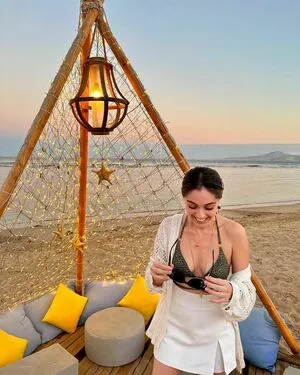 Cemre Baysel OnlyFans Leaked Free Thumbnail Picture - #8PC7spMkqQ