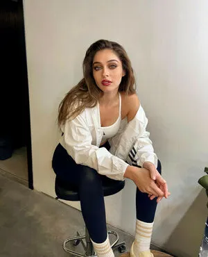 Cemre Baysel OnlyFans Leaked Free Thumbnail Picture - #V7CzJbrsOY