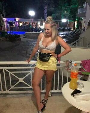 Cerys Lilly OnlyFans Leaked Free Thumbnail Picture - #5LUo6APE37