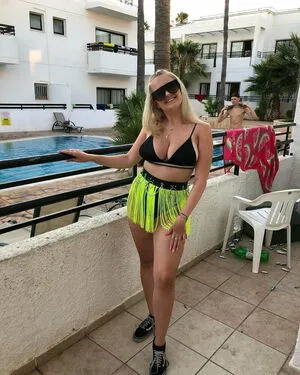 Cerys Lilly OnlyFans Leaked Free Thumbnail Picture - #HOUwmOF7sr