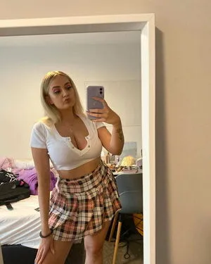 Cerys Lilly OnlyFans Leaked Free Thumbnail Picture - #NLUSLYIy4n